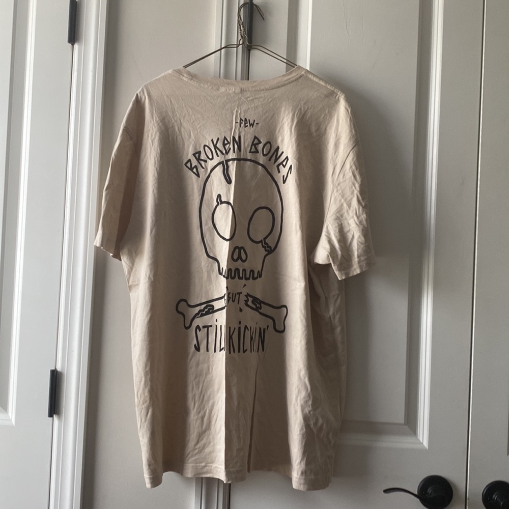 H&M Tee - Picture 3 of 3